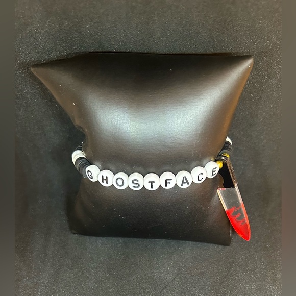 Ghostface (Horror Film) Heishi Charm Bracelet - Picture 2 of 8
